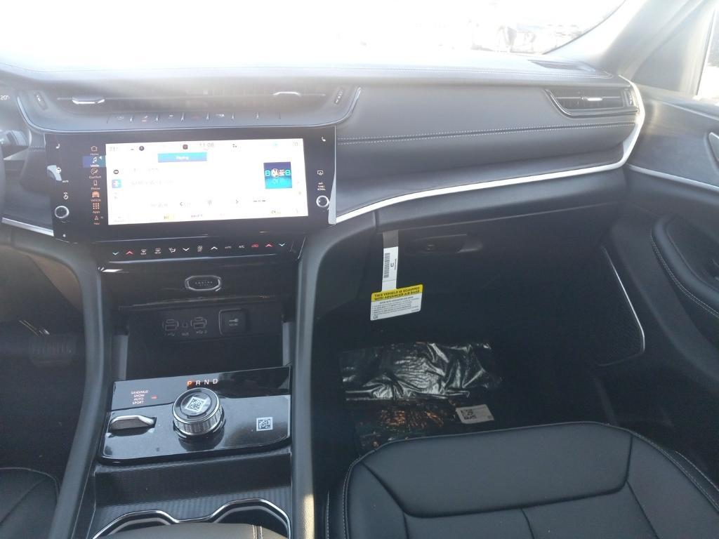 new 2026 Jeep Grand Cherokee car, priced at $49,985