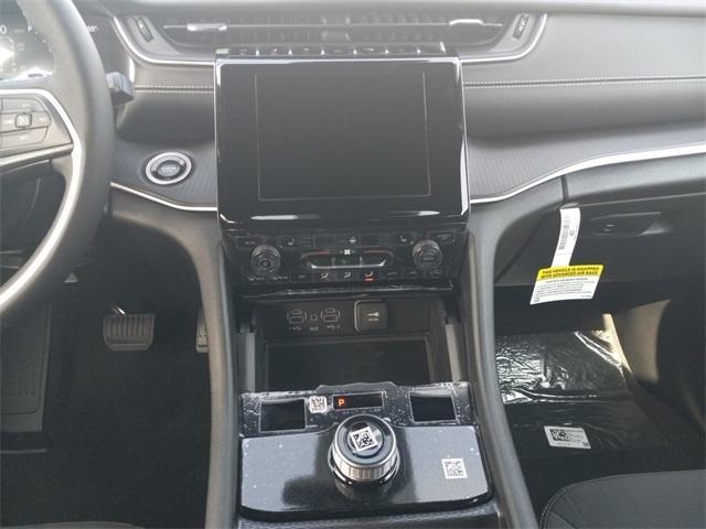 new 2025 Jeep Grand Cherokee L car, priced at $45,920