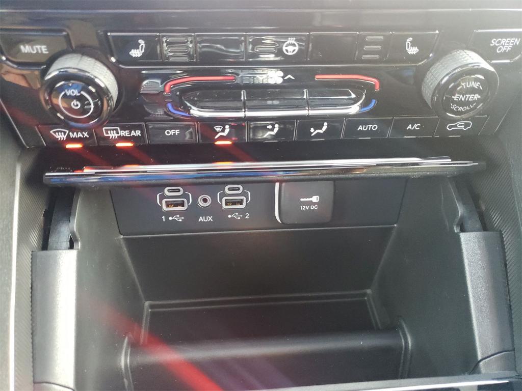 new 2025 Jeep Grand Cherokee car, priced at $52,140