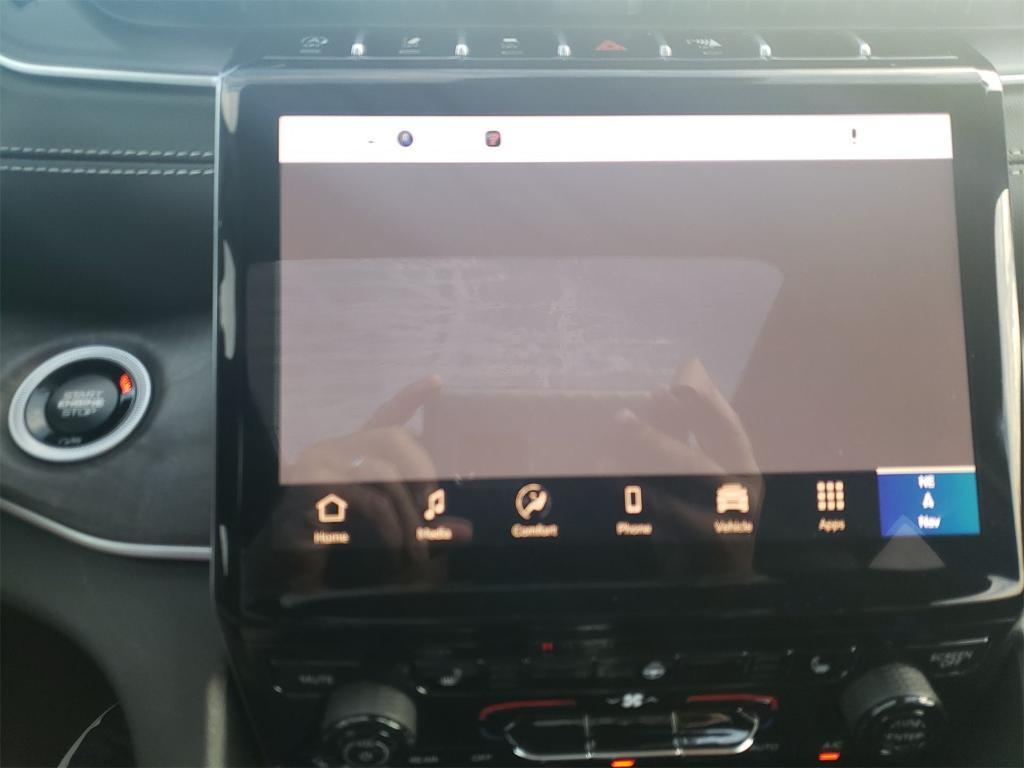 new 2025 Jeep Grand Cherokee car, priced at $52,140