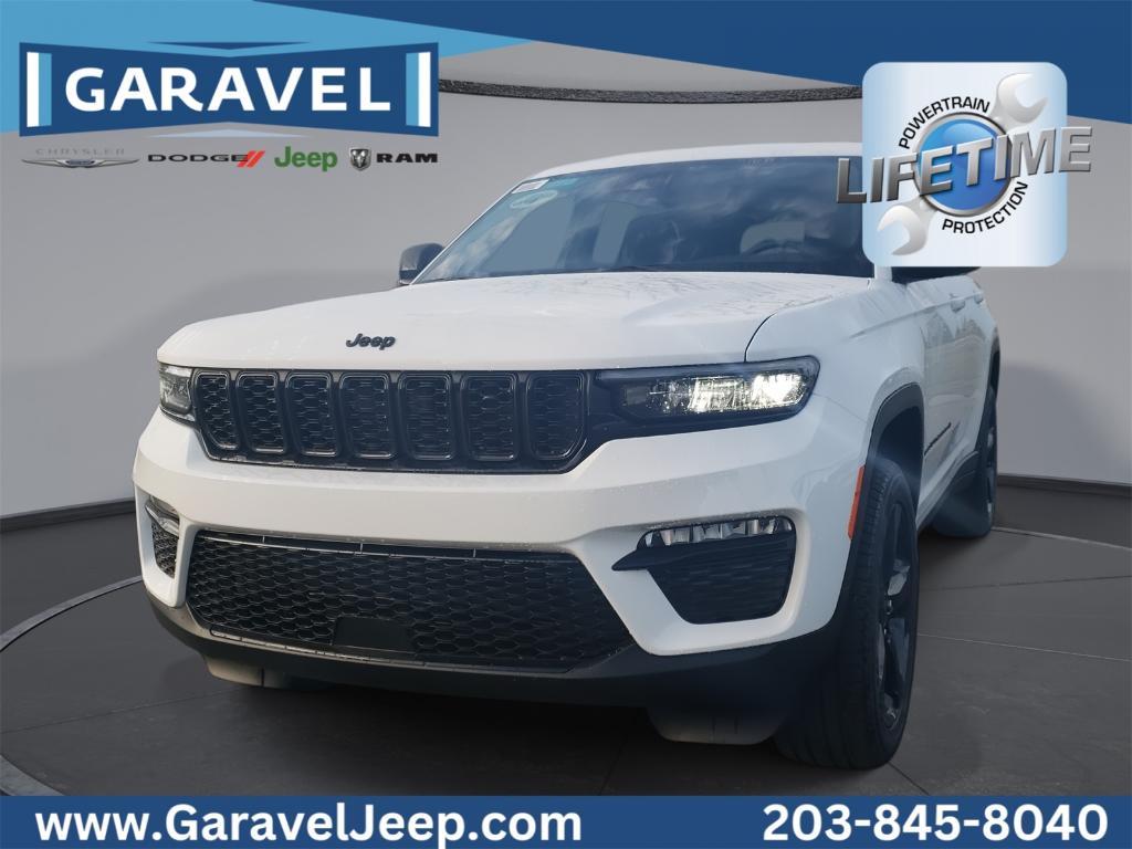 new 2025 Jeep Grand Cherokee car, priced at $52,140