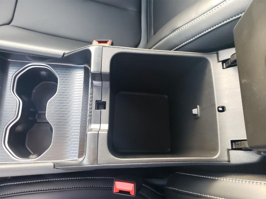 new 2025 Jeep Grand Cherokee car, priced at $52,140