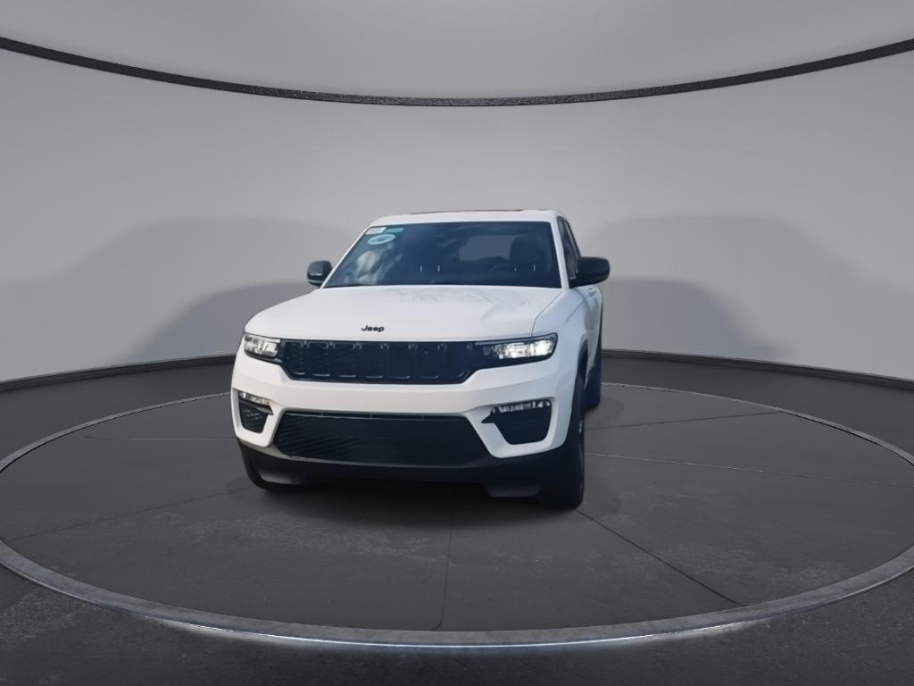 new 2025 Jeep Grand Cherokee car, priced at $52,140