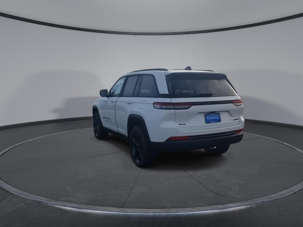 new 2025 Jeep Grand Cherokee car, priced at $52,140