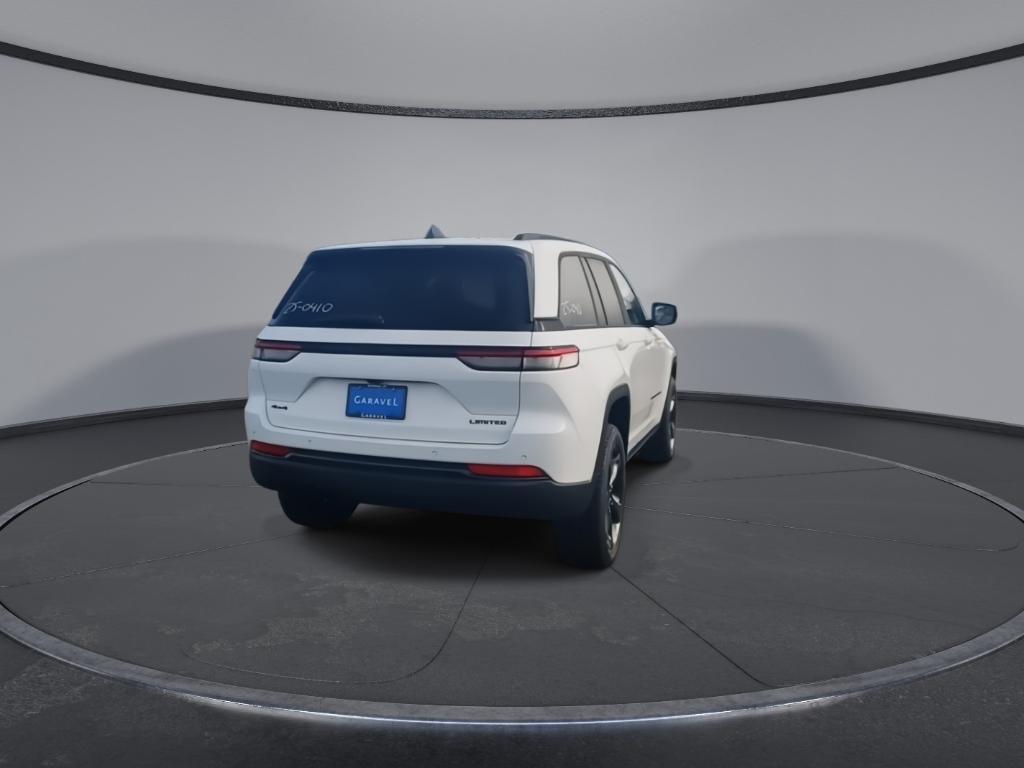 new 2025 Jeep Grand Cherokee car, priced at $52,140