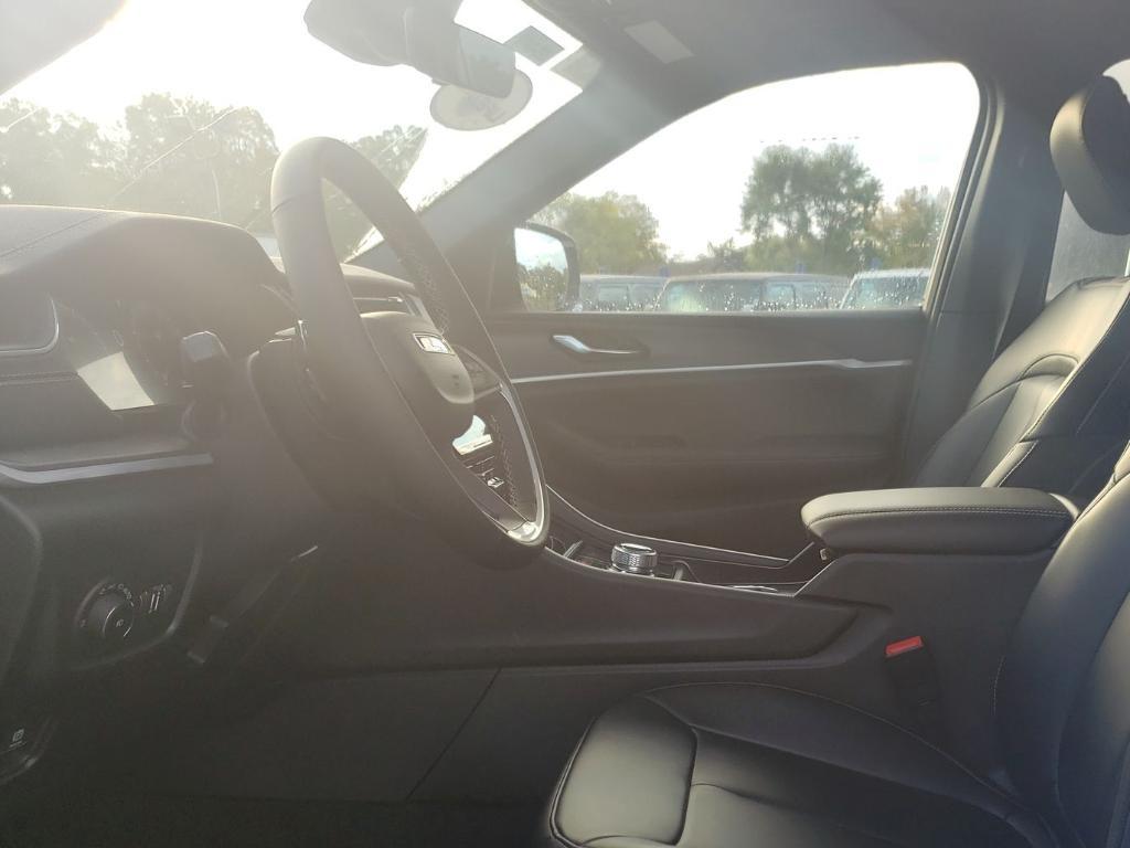 new 2025 Jeep Grand Cherokee car, priced at $52,140