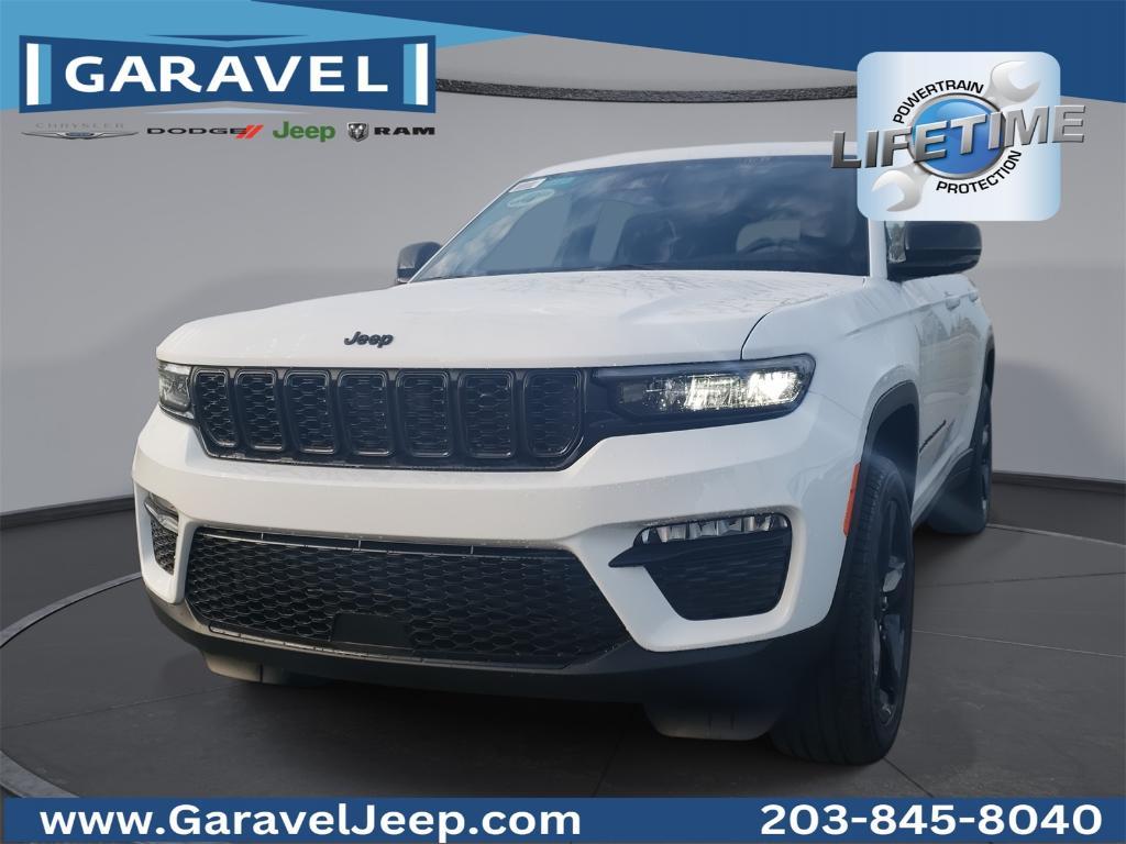 new 2025 Jeep Grand Cherokee car, priced at $52,140