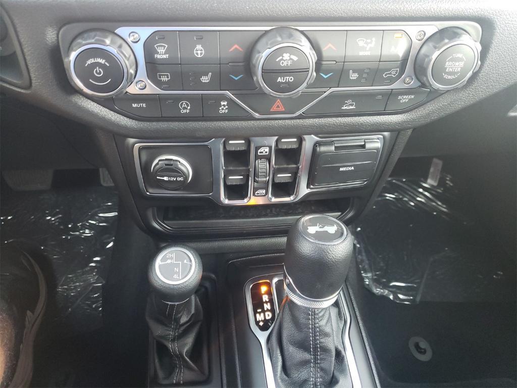 new 2025 Jeep Wrangler car, priced at $54,270