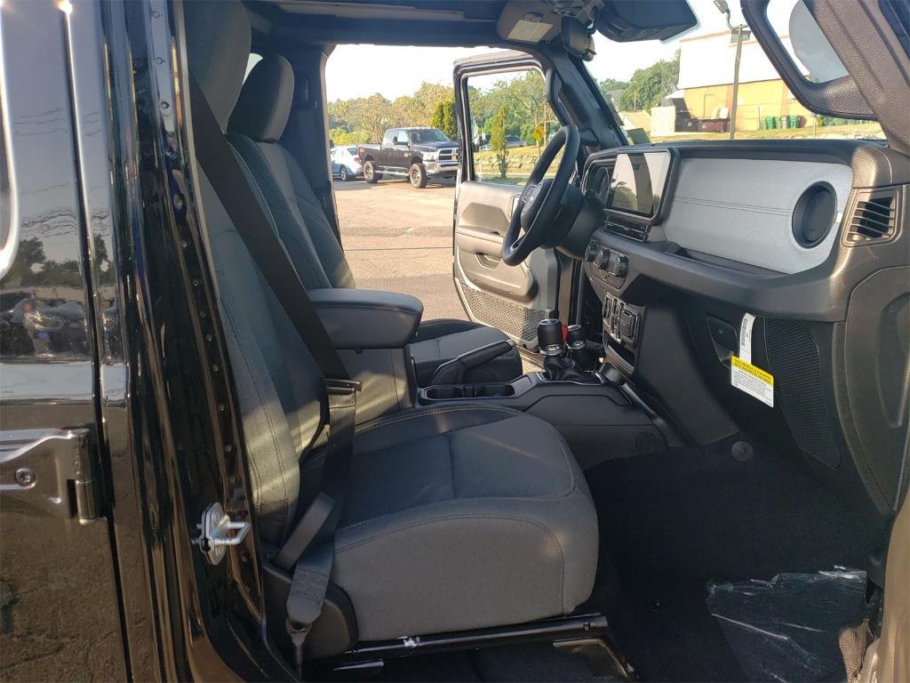 new 2025 Jeep Wrangler car, priced at $54,270