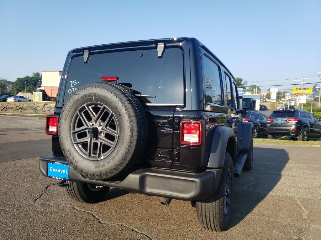 new 2025 Jeep Wrangler car, priced at $54,270
