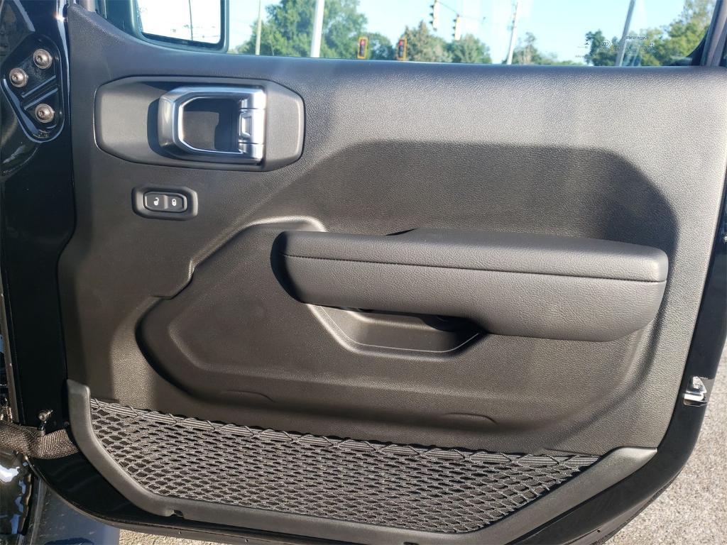 new 2025 Jeep Wrangler car, priced at $54,270