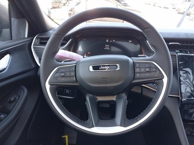 new 2025 Jeep Grand Cherokee car, priced at $43,575