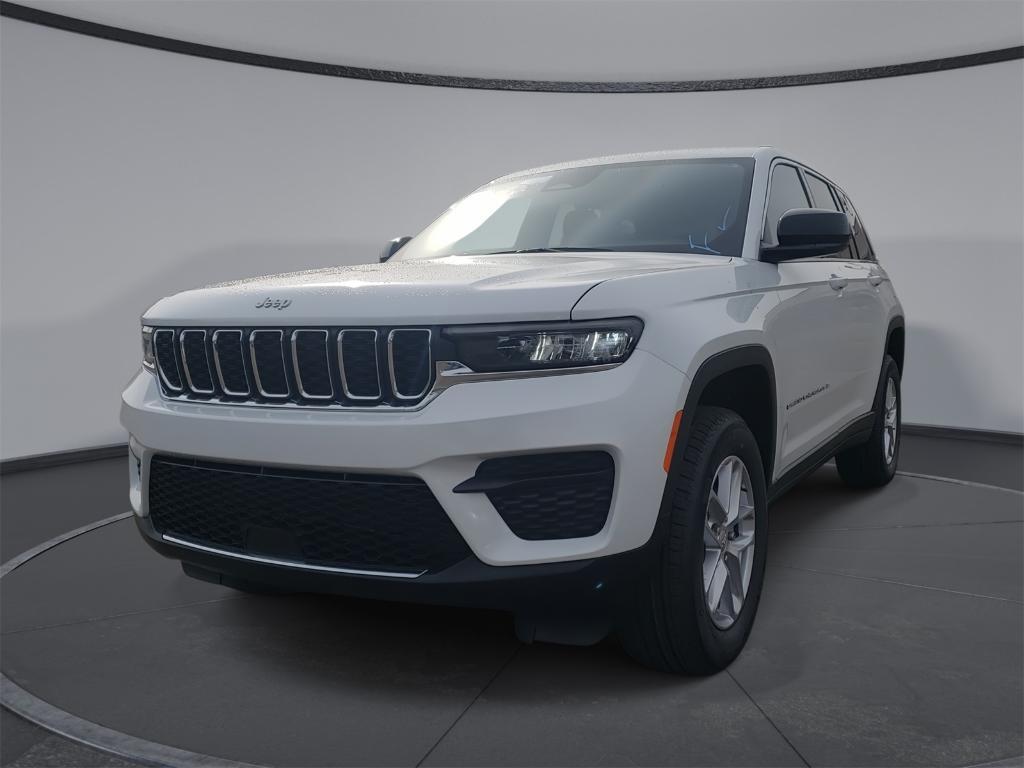 new 2025 Jeep Grand Cherokee car, priced at $43,575