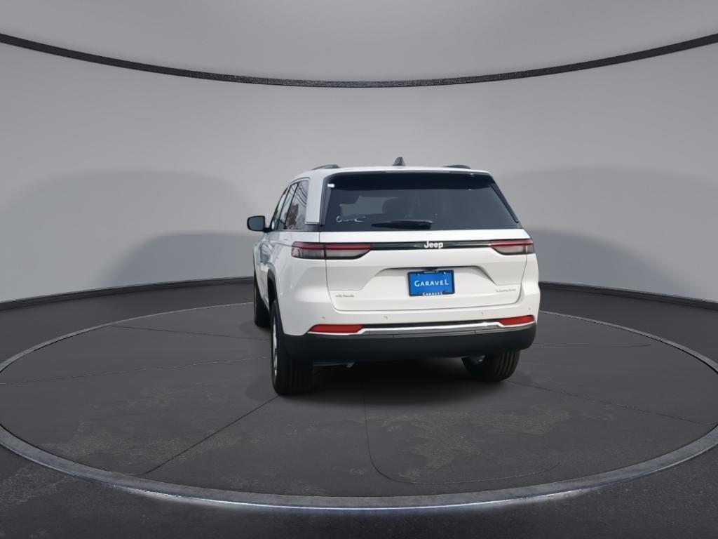 new 2025 Jeep Grand Cherokee car, priced at $43,575
