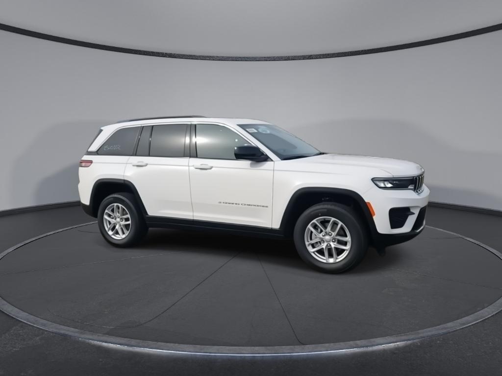 new 2025 Jeep Grand Cherokee car, priced at $43,575