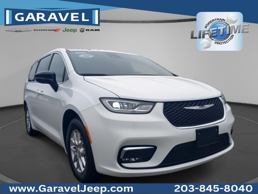 new 2025 Chrysler Pacifica car, priced at $43,499