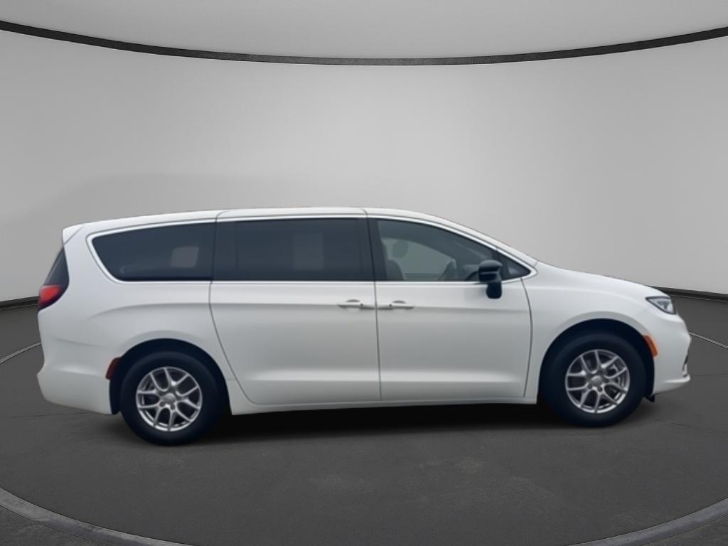 new 2025 Chrysler Pacifica car, priced at $43,499