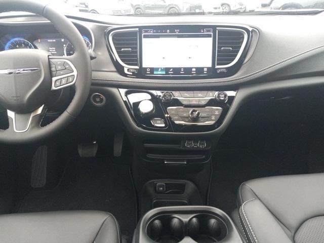 new 2025 Chrysler Pacifica car, priced at $43,499