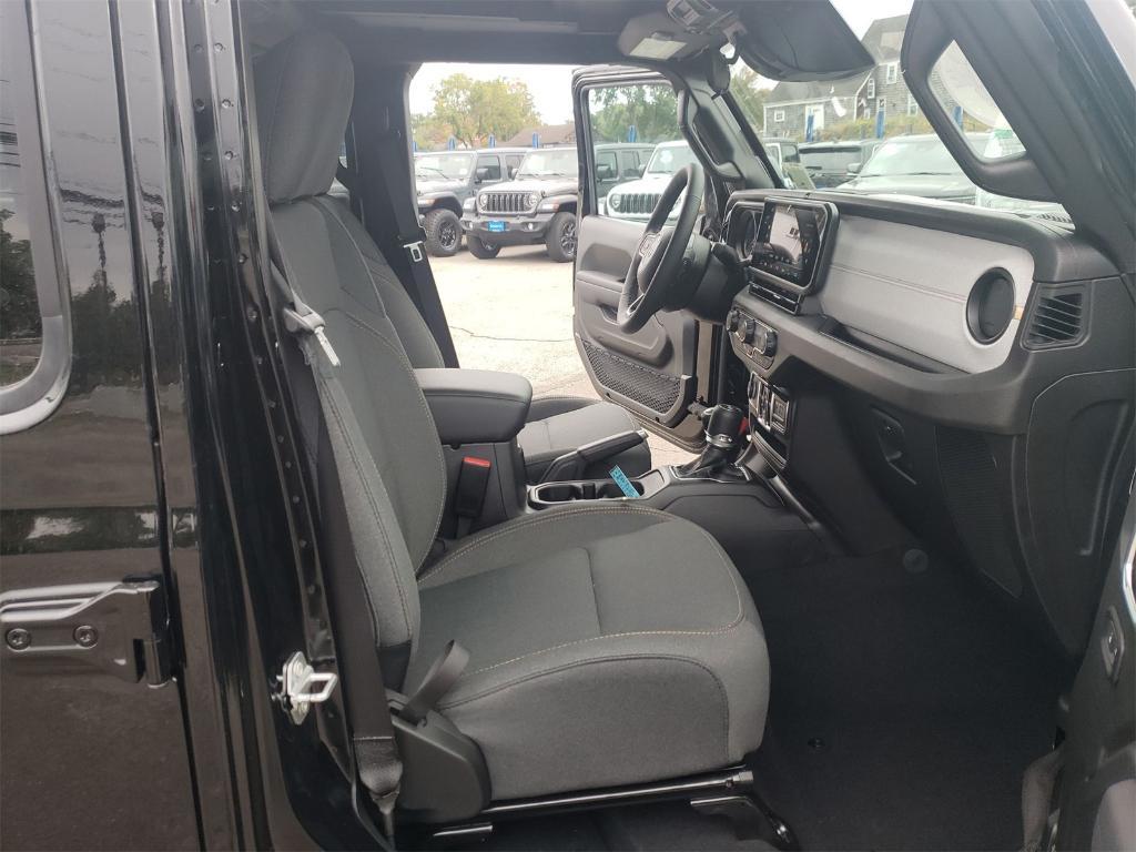 new 2025 Jeep Wrangler car, priced at $53,865