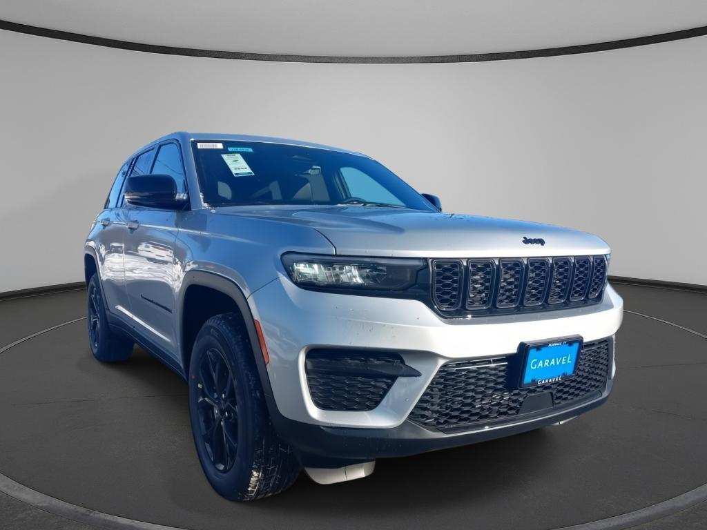 new 2025 Jeep Grand Cherokee car, priced at $47,330