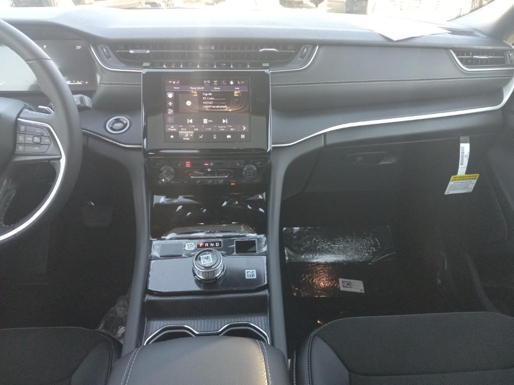 new 2025 Jeep Grand Cherokee car, priced at $47,330