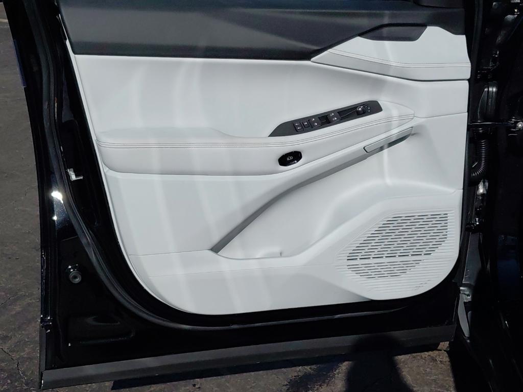 new 2026 Jeep Cherokee car, priced at $43,085