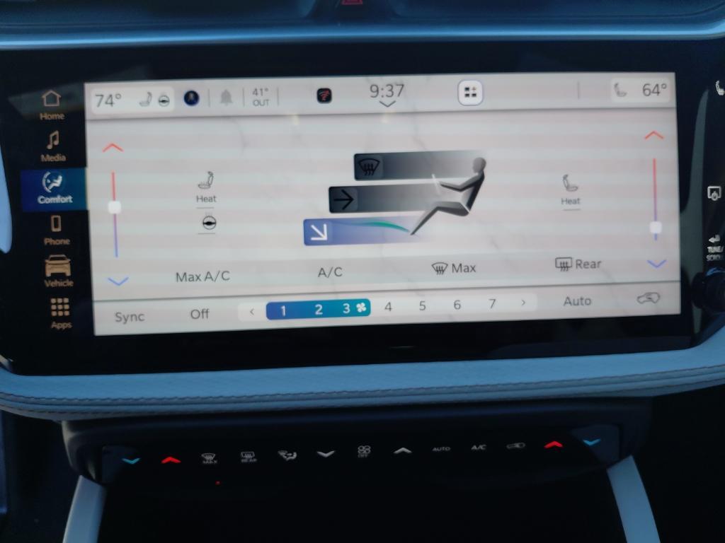 new 2026 Jeep Cherokee car, priced at $43,085