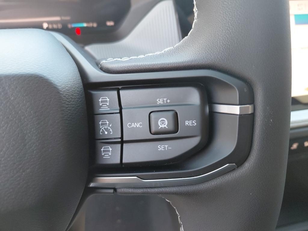 new 2026 Jeep Cherokee car, priced at $43,085