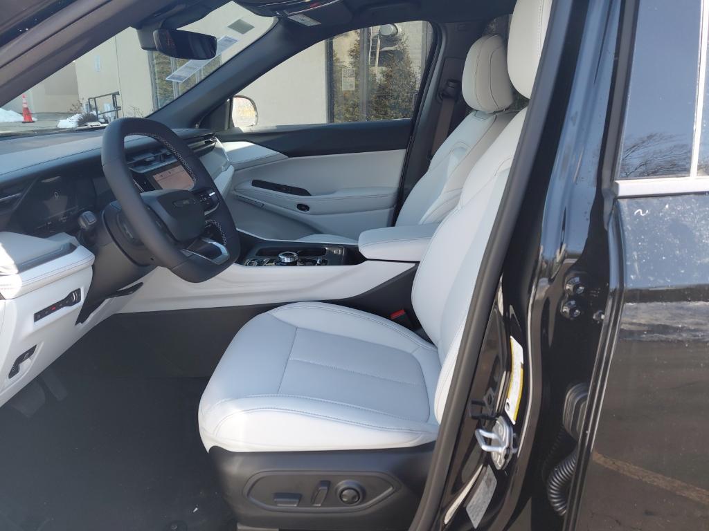 new 2026 Jeep Cherokee car, priced at $43,085