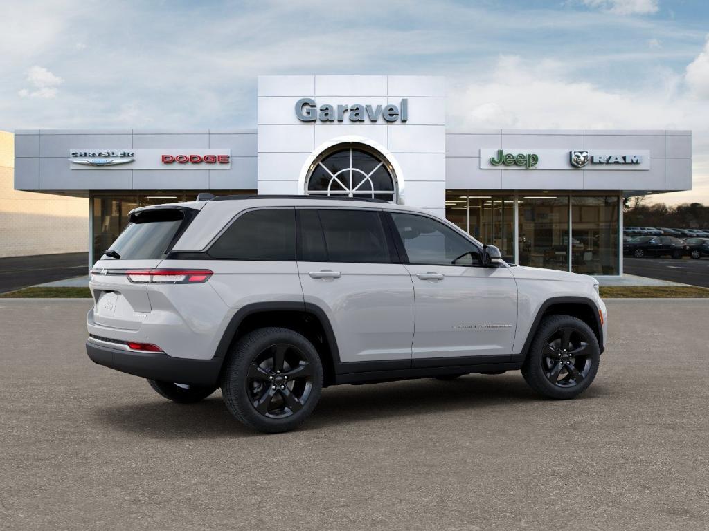 new 2026 Jeep Grand Cherokee car, priced at $50,910