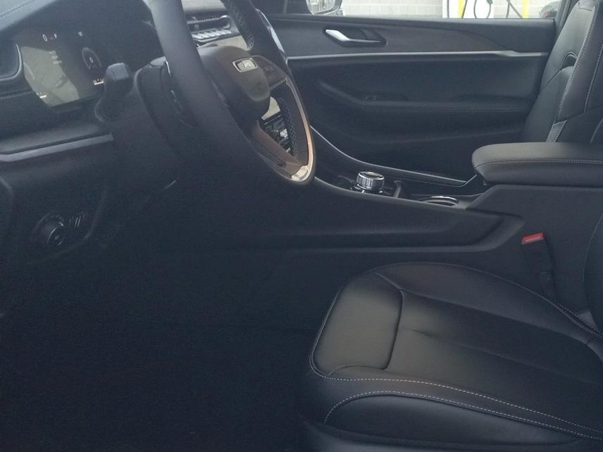 new 2025 Jeep Grand Cherokee L car, priced at $52,720