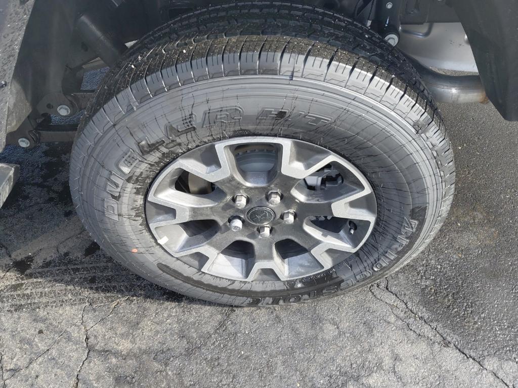 new 2026 Jeep Gladiator car, priced at $52,700