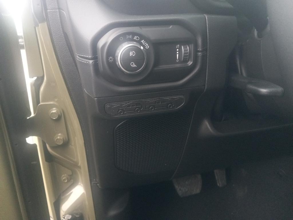 new 2026 Jeep Gladiator car, priced at $50,675