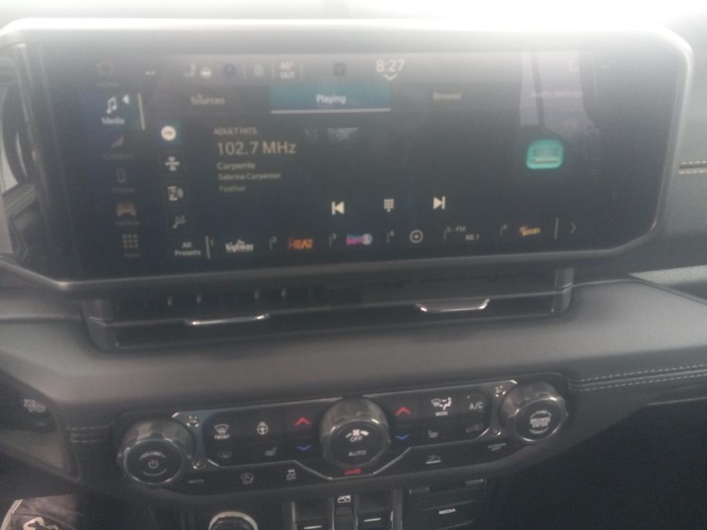 new 2026 Jeep Gladiator car, priced at $50,675