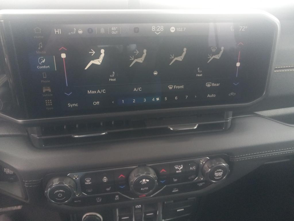 new 2026 Jeep Gladiator car, priced at $50,675