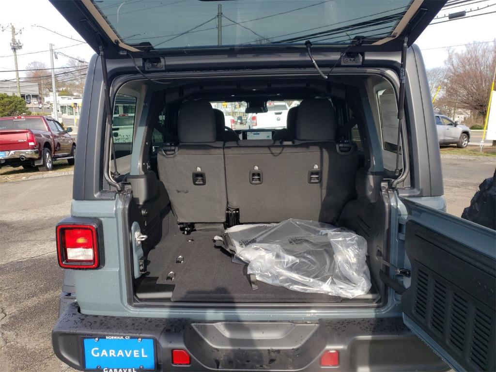 new 2025 Jeep Wrangler car, priced at $55,075