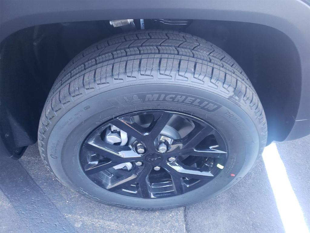 new 2025 Jeep Grand Cherokee car, priced at $46,730