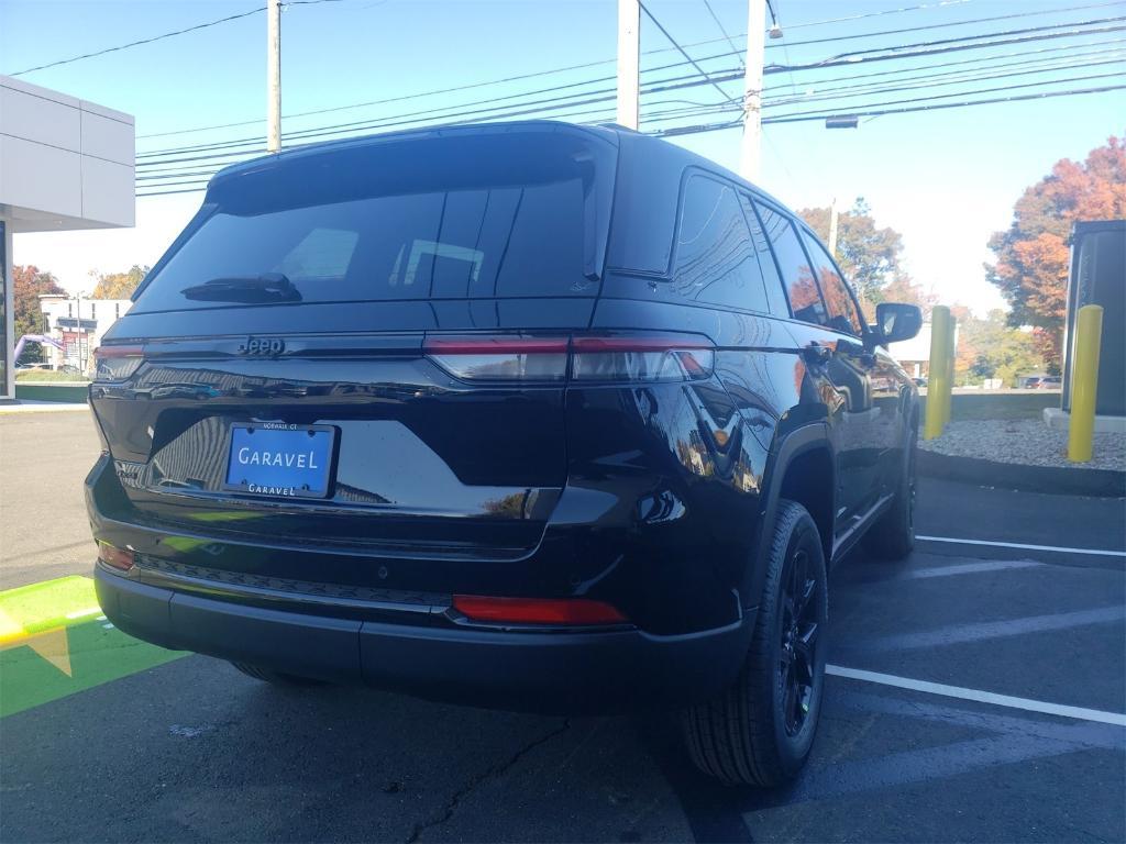 new 2025 Jeep Grand Cherokee car, priced at $46,730