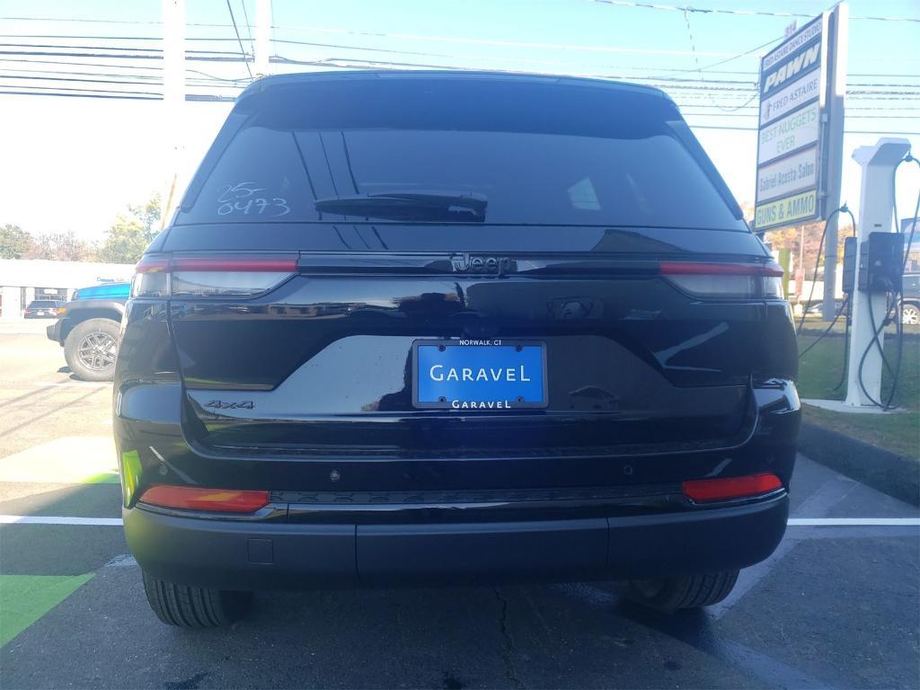 new 2025 Jeep Grand Cherokee car, priced at $46,730