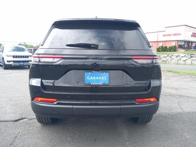 new 2025 Jeep Grand Cherokee car, priced at $53,235