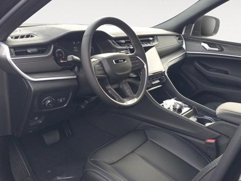 new 2025 Jeep Grand Cherokee car, priced at $53,235