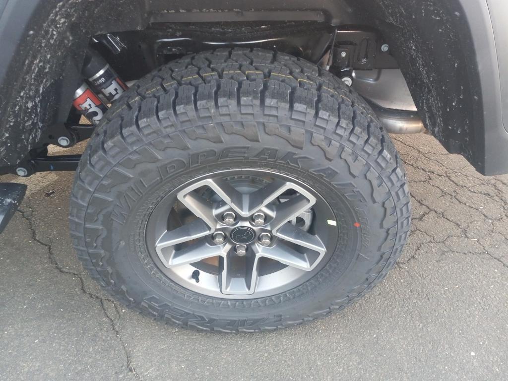 new 2026 Jeep Gladiator car, priced at $57,275