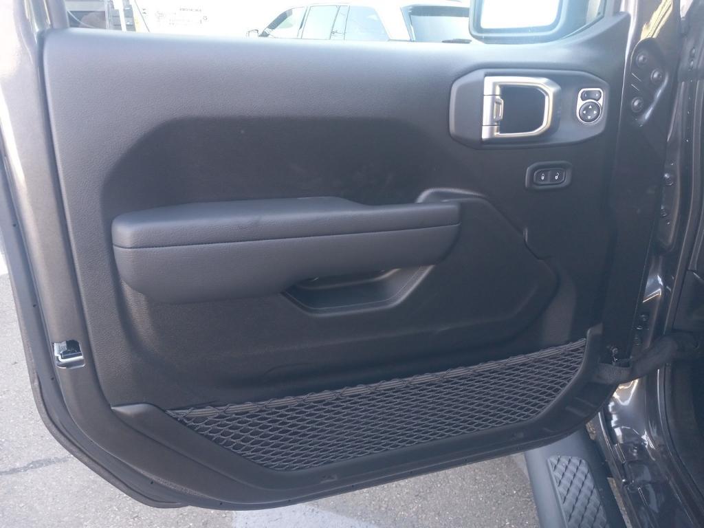 new 2026 Jeep Gladiator car, priced at $57,275