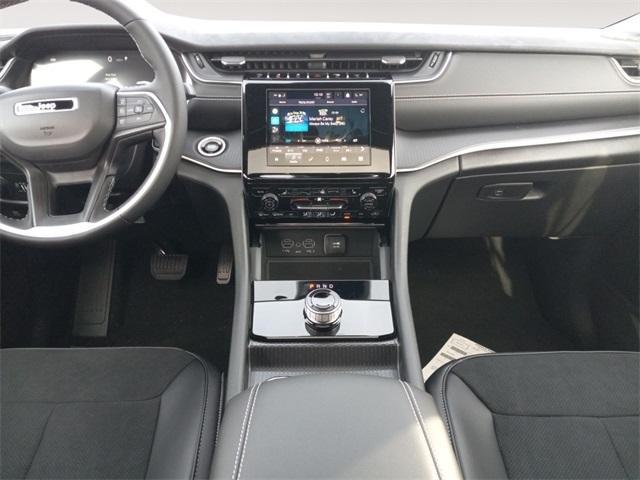 new 2025 Jeep Grand Cherokee car