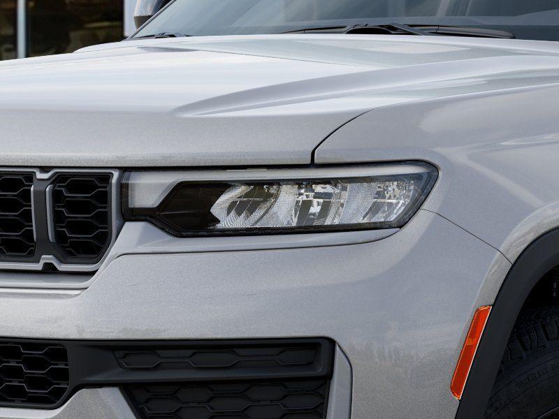 new 2026 Jeep Grand Cherokee car, priced at $48,025