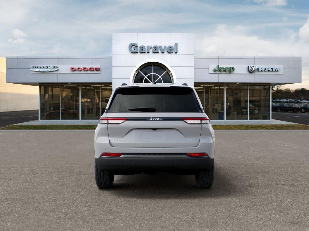 new 2026 Jeep Grand Cherokee car, priced at $49,985