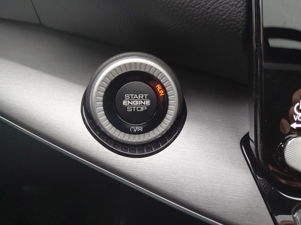 new 2026 Jeep Grand Wagoneer car, priced at $73,185