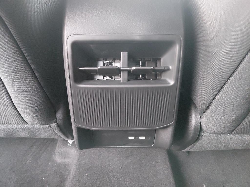 new 2026 Jeep Cherokee car, priced at $40,490