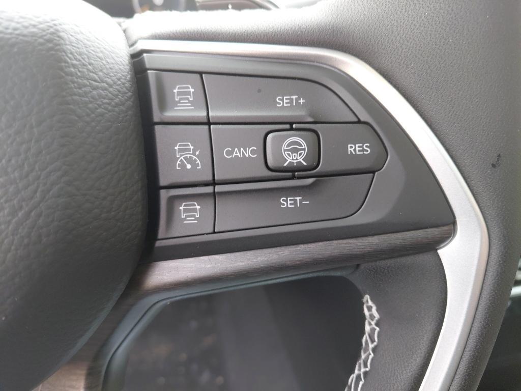 new 2026 Jeep Grand Cherokee car, priced at $50,580