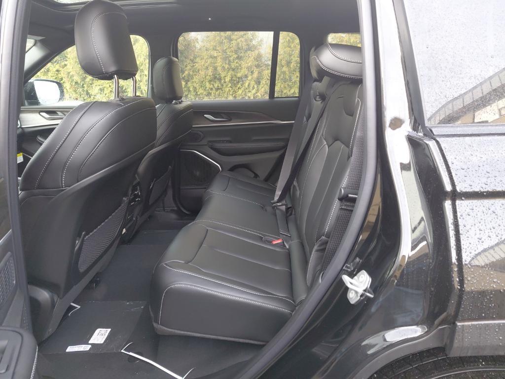 new 2026 Jeep Grand Cherokee car, priced at $50,580